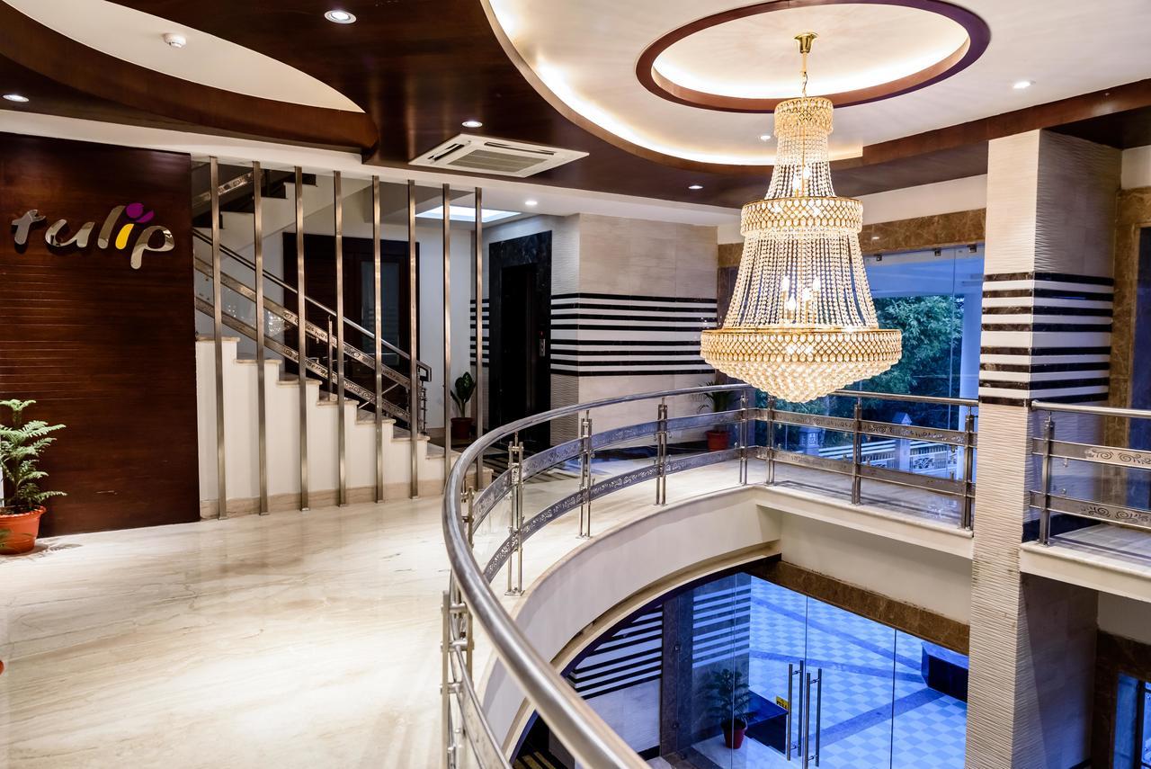 Konark Grand Hotel Mirzāpur Esterno foto